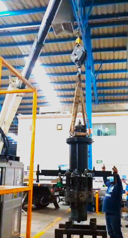 Maniobras con grúa en Tlajomulco, servicio de grúa en Tlajomulco, maniobras industriales en Tlajomulco, movimiento con grúa, carga y descarga con grúa.
