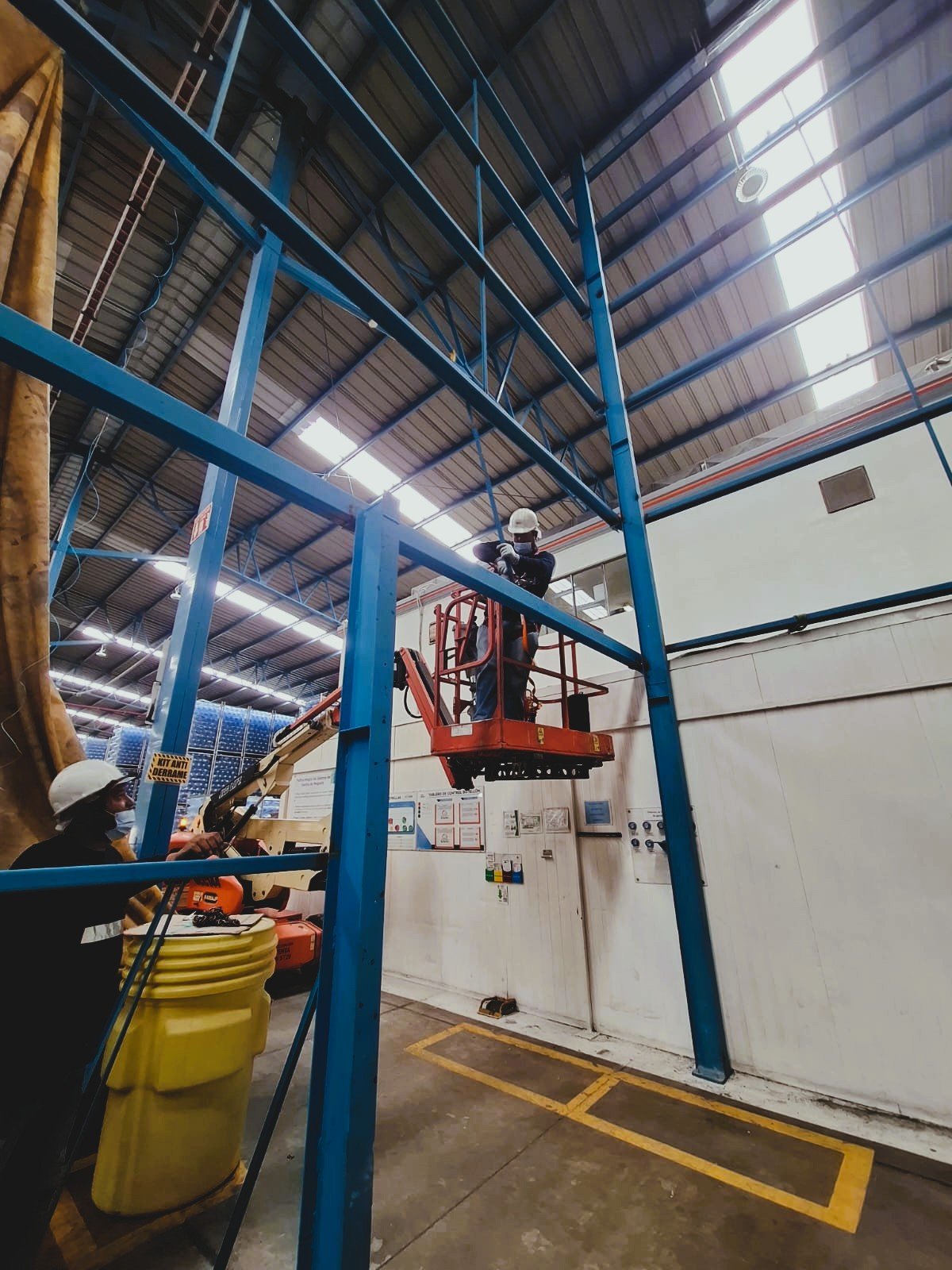 Fabricación de estructura metálica en Cajititlán